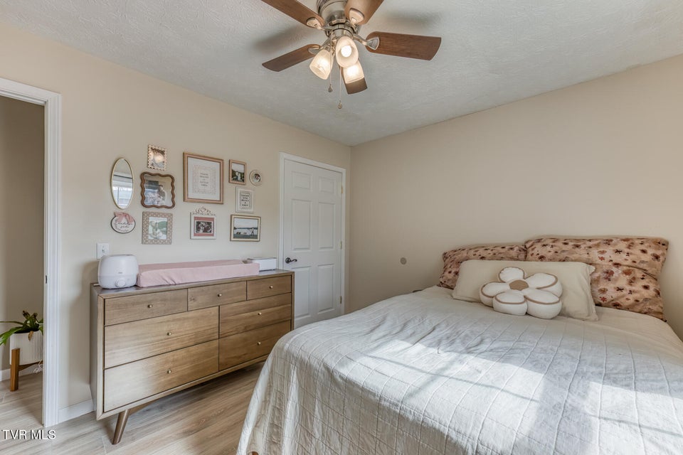 Photo #14: 328 Kings Road