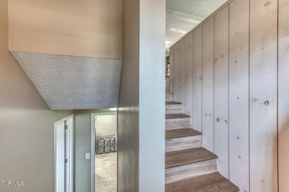 Photo #18: 328 Kings Road