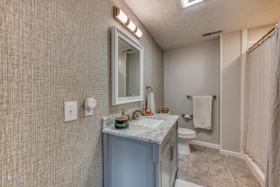 Photo #22: 328 Kings Road