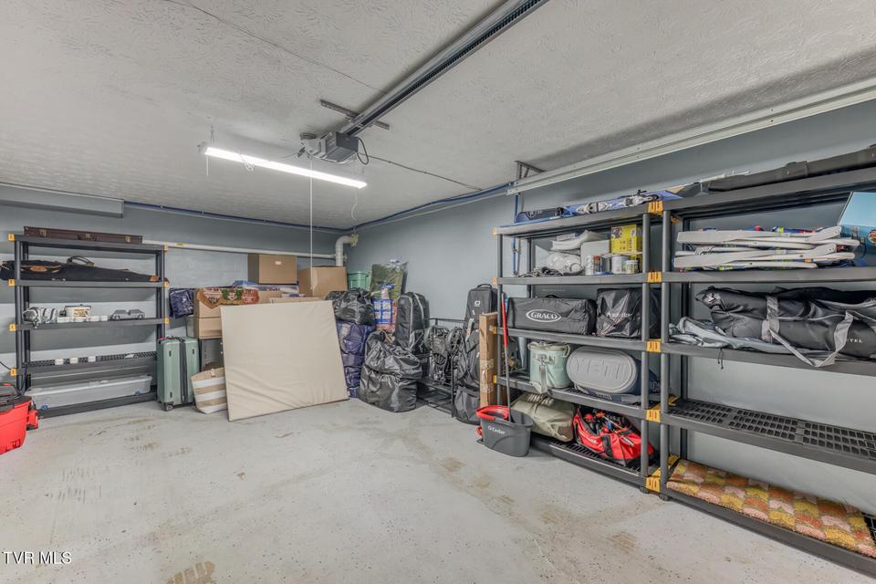 Photo #25: 328 Kings Road