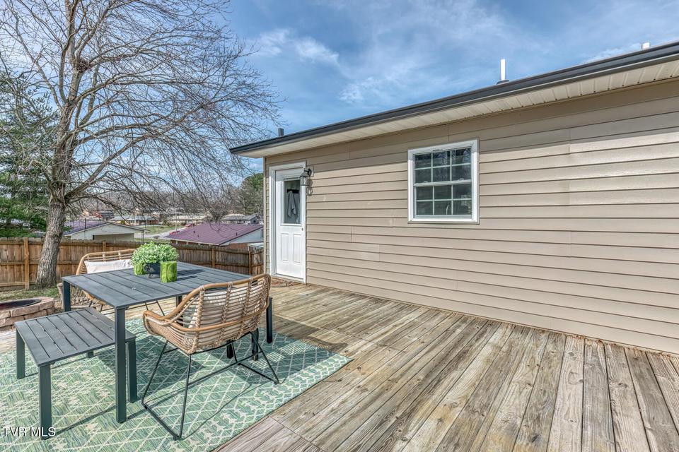 Photo #38: 328 Kings Road