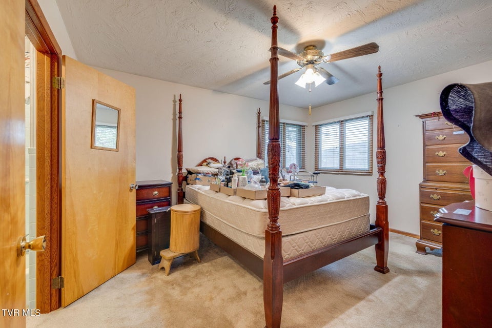 Photo #16: 730 Outer Drive