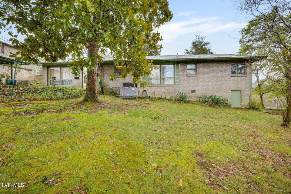 Photo #28: 730 Outer Drive