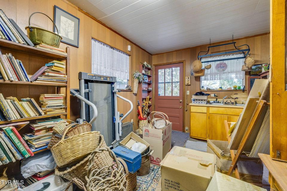 Photo #33: 730 Outer Drive