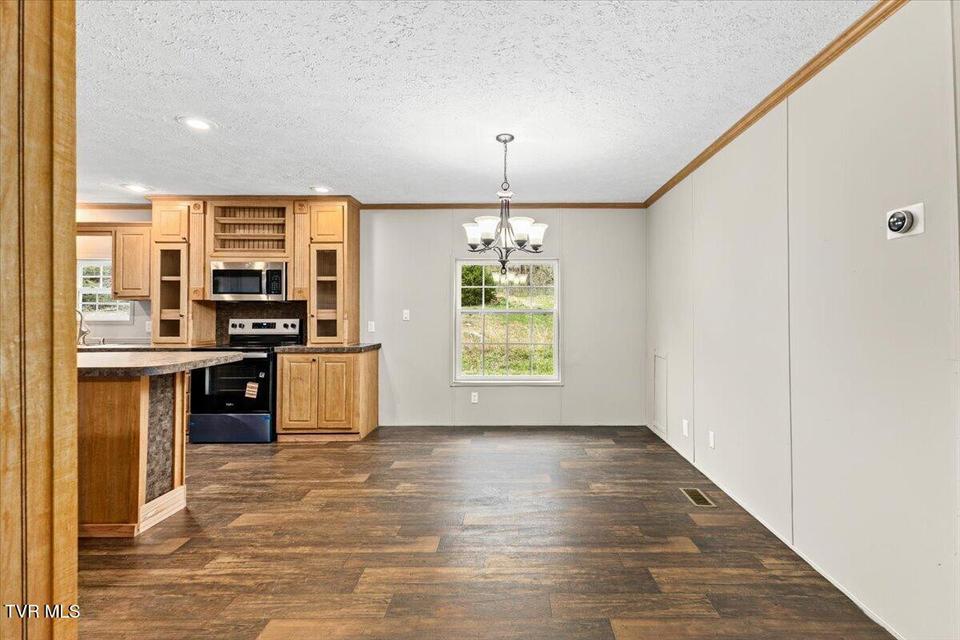 Photo #15: 1103 Bluefield Avenue