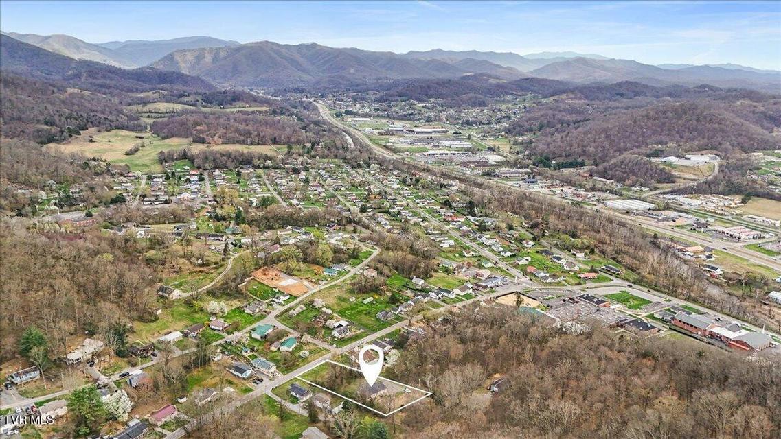 Photo #31: 1103 Bluefield Avenue