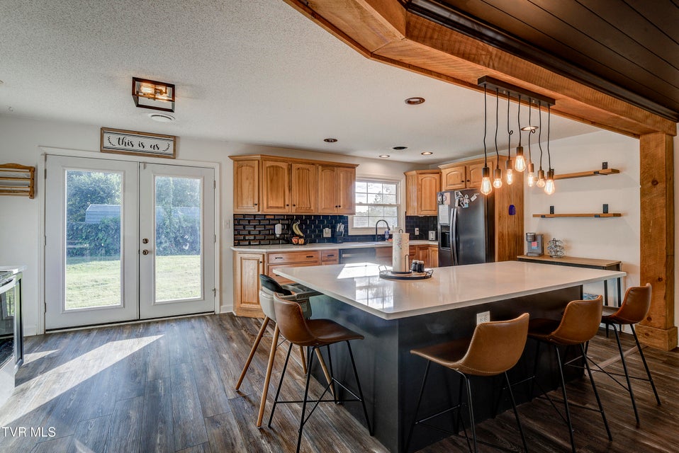 Photo #6: 110 Hopeville Avenue