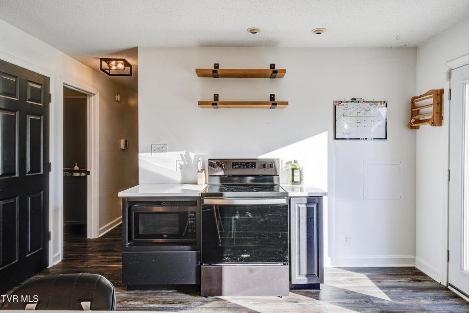 Photo #9: 110 Hopeville Avenue