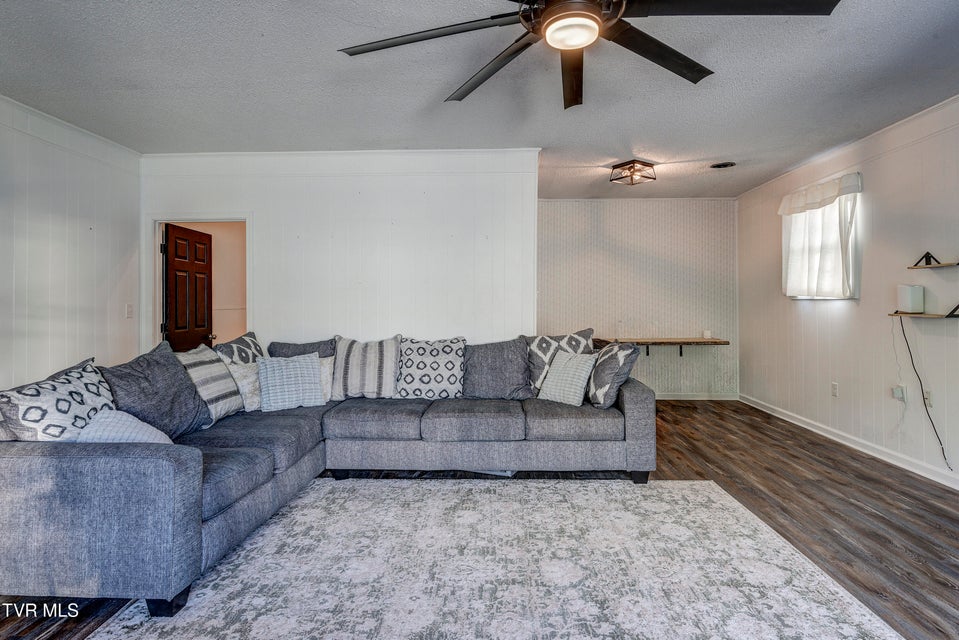 Photo #14: 110 Hopeville Avenue