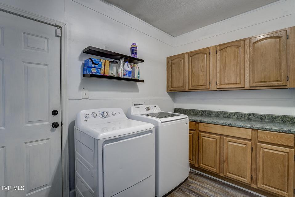 Photo #18: 110 Hopeville Avenue