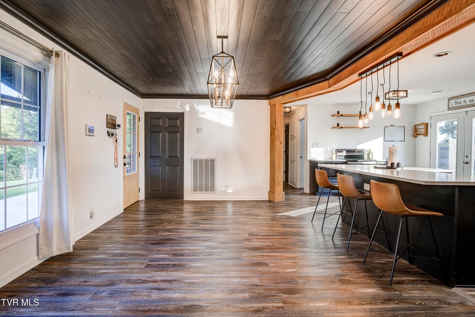 Photo #19: 110 Hopeville Avenue