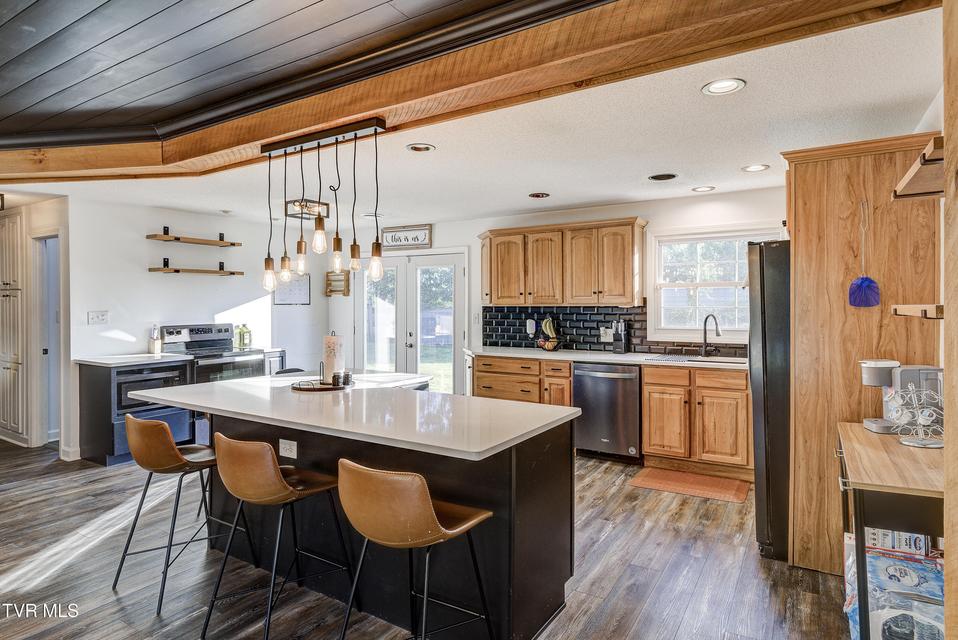 Photo #22: 110 Hopeville Avenue