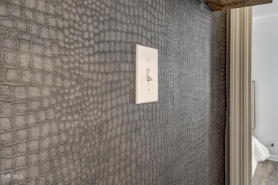 Photo #32: 110 Hopeville Avenue