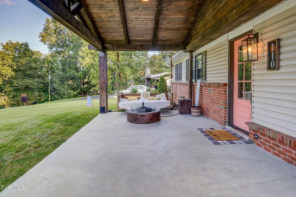 Photo #45: 110 Hopeville Avenue