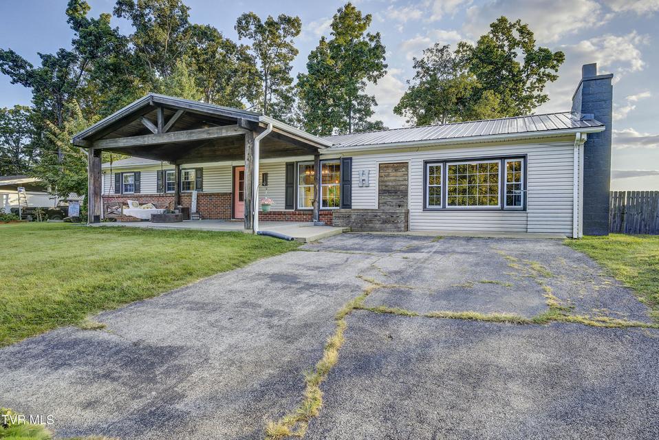 Photo #46: 110 Hopeville Avenue