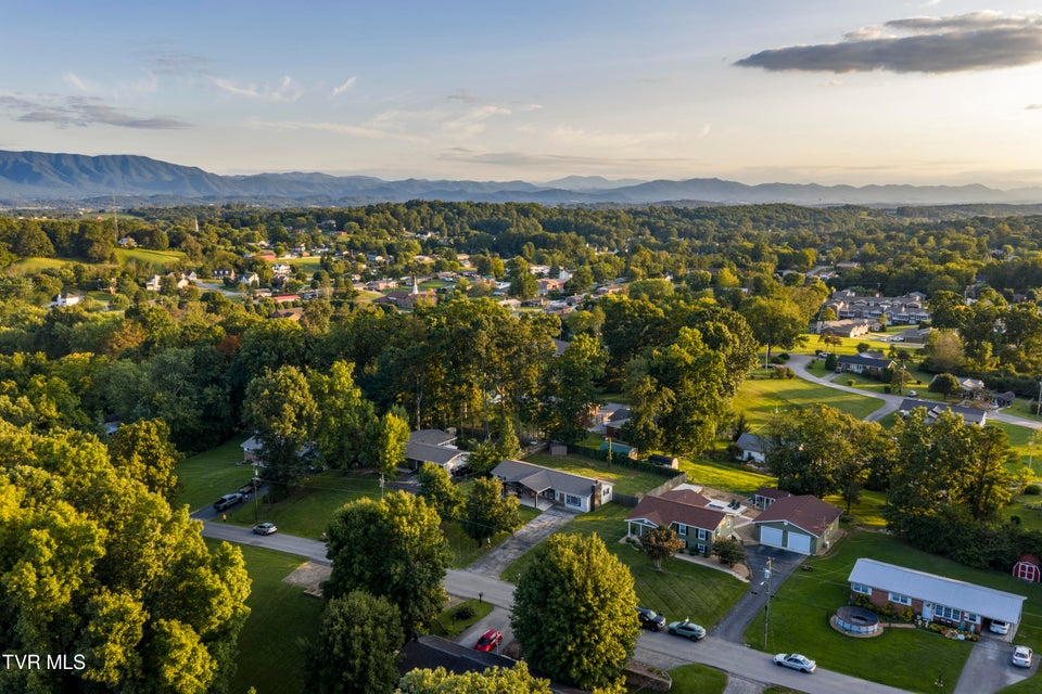 Photo #55: 110 Hopeville Avenue