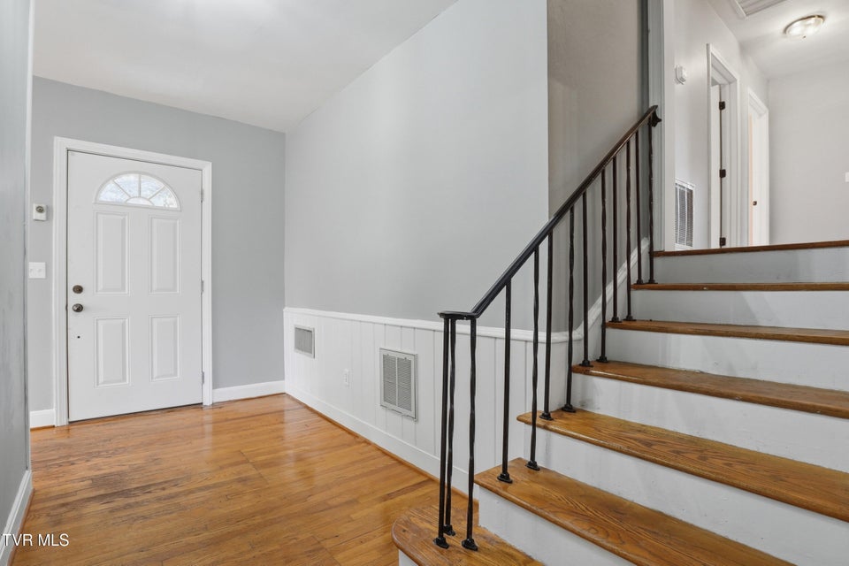 Photo #5: 103 Sherwood Drive