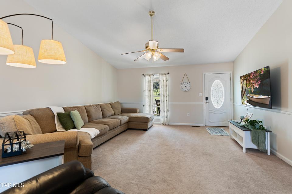 Photo #10: 101 Crestview Drive