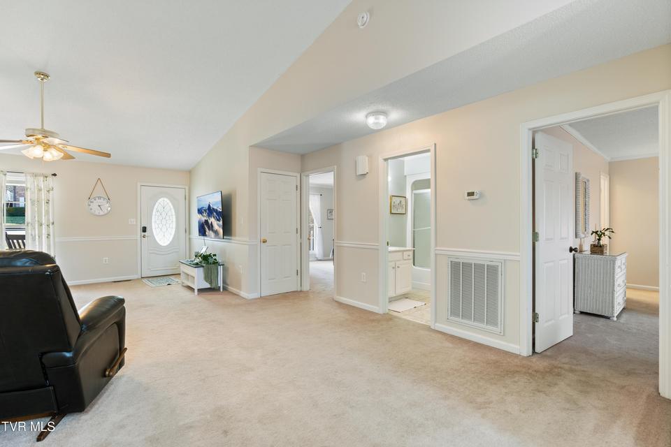 Photo #12: 101 Crestview Drive