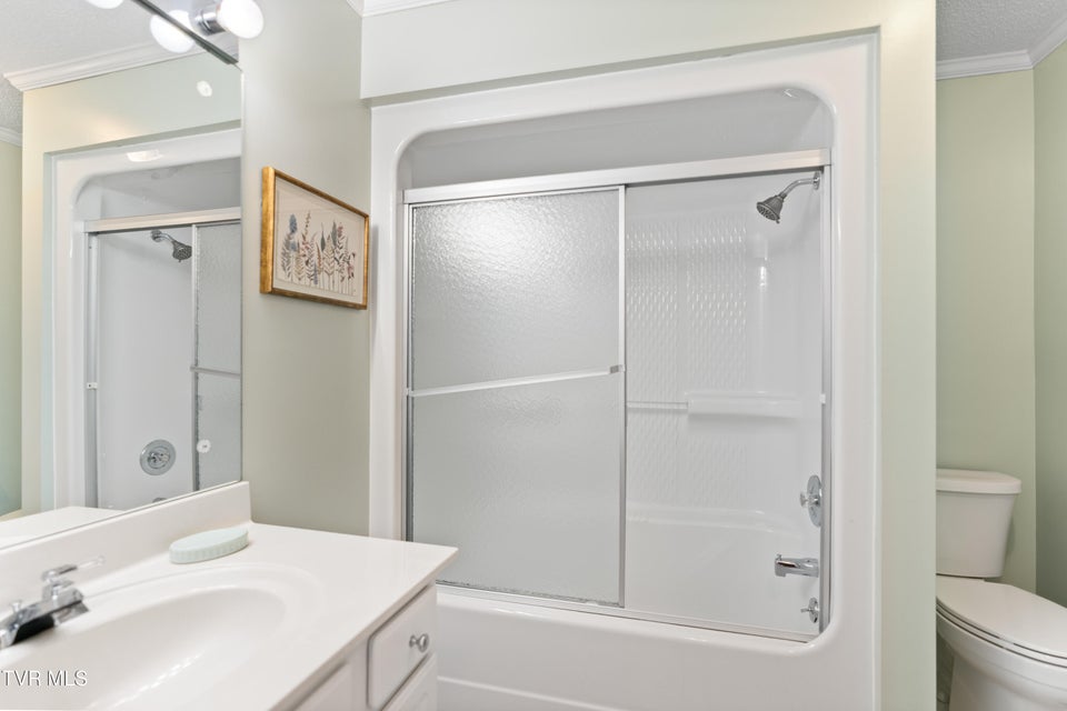 Photo #16: 101 Crestview Drive