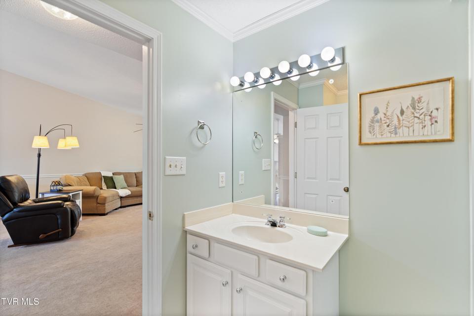 Photo #17: 101 Crestview Drive