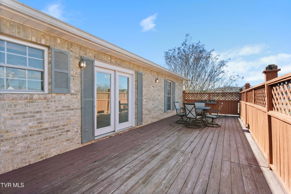 Photo #32: 101 Crestview Drive