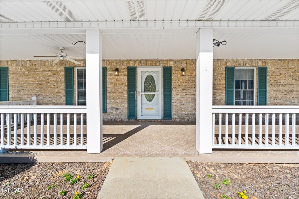 Photo #42: 101 Crestview Drive