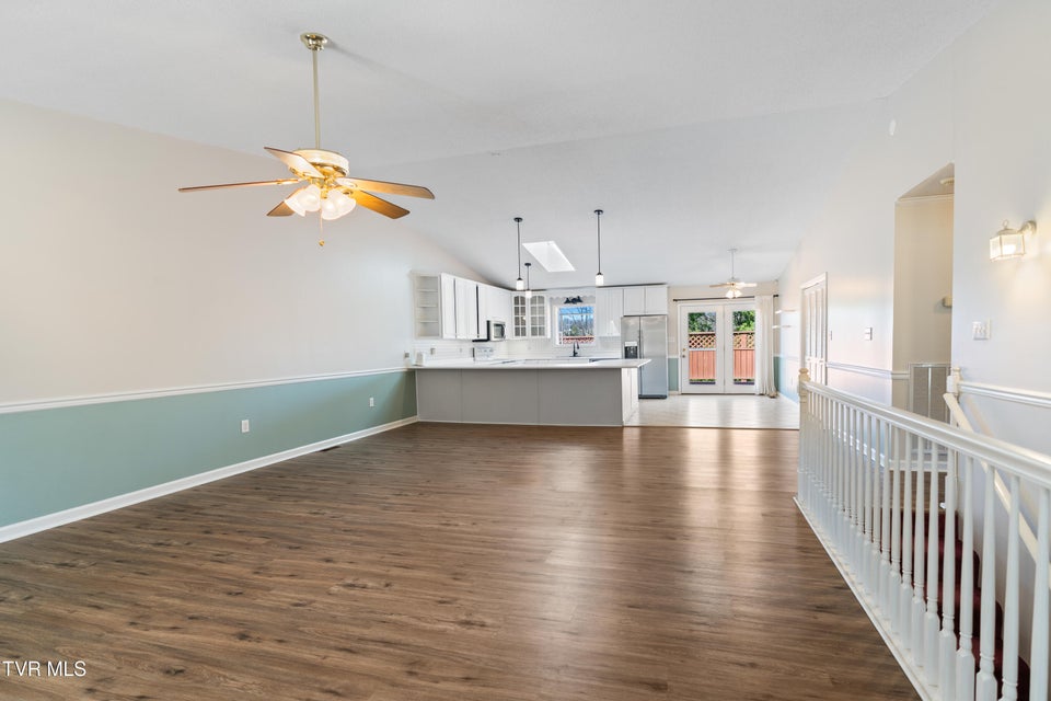 Photo #43: 101 Crestview Drive