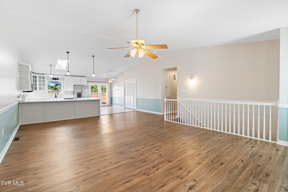 Photo #44: 101 Crestview Drive