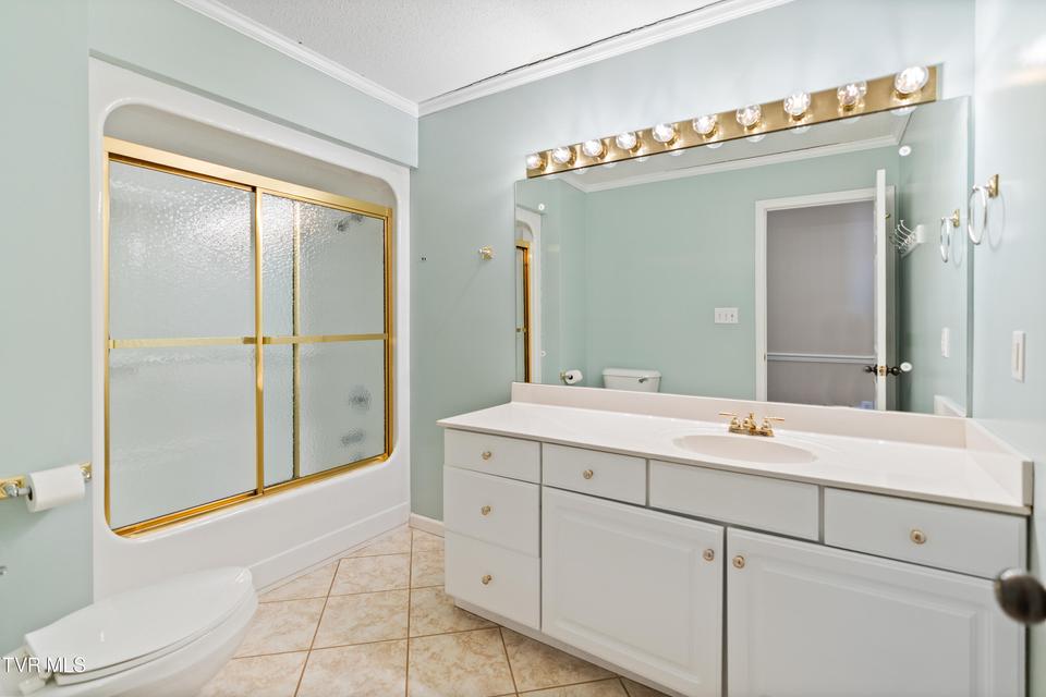 Photo #50: 101 Crestview Drive