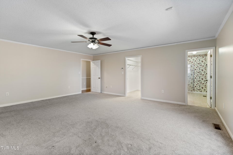 Photo #54: 101 Crestview Drive