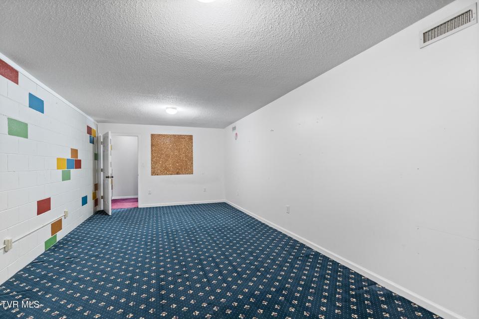 Photo #59: 101 Crestview Drive