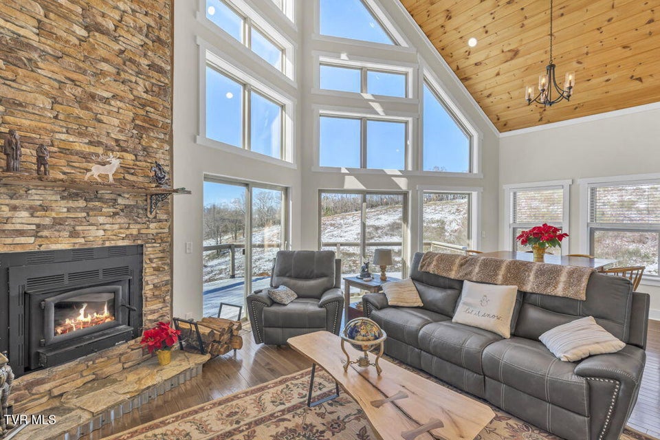 Photo #9: 550 Ridgeview Drive