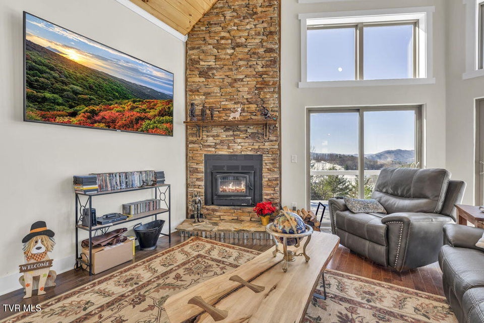 Photo #10: 550 Ridgeview Drive