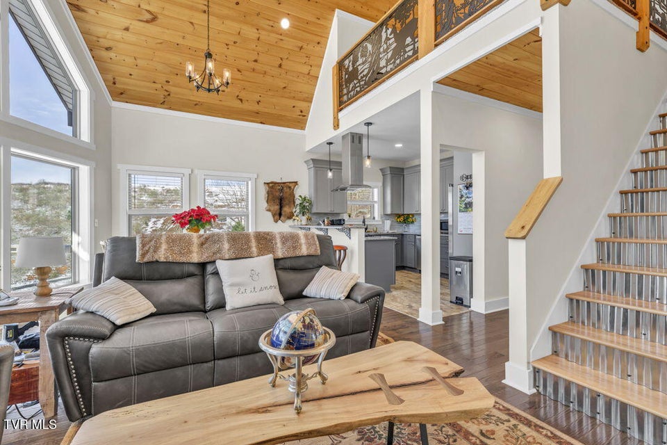 Photo #14: 550 Ridgeview Drive