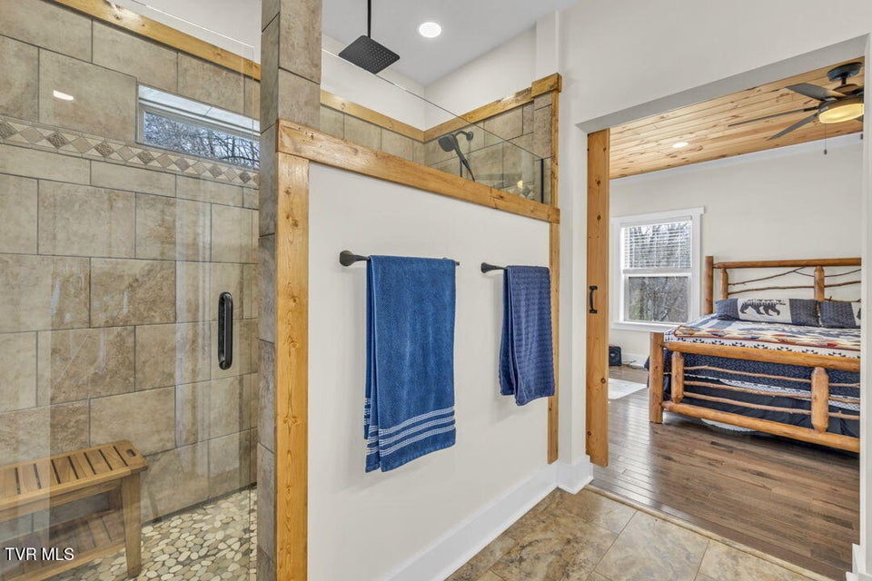 Photo #25: 550 Ridgeview Drive