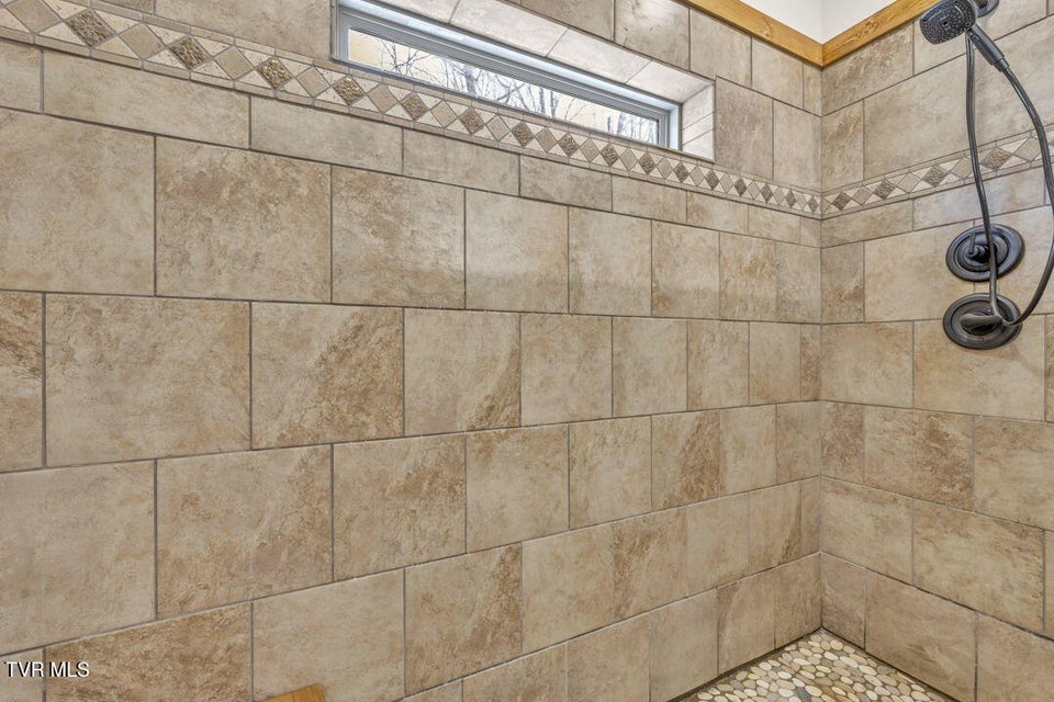Photo #28: 550 Ridgeview Drive