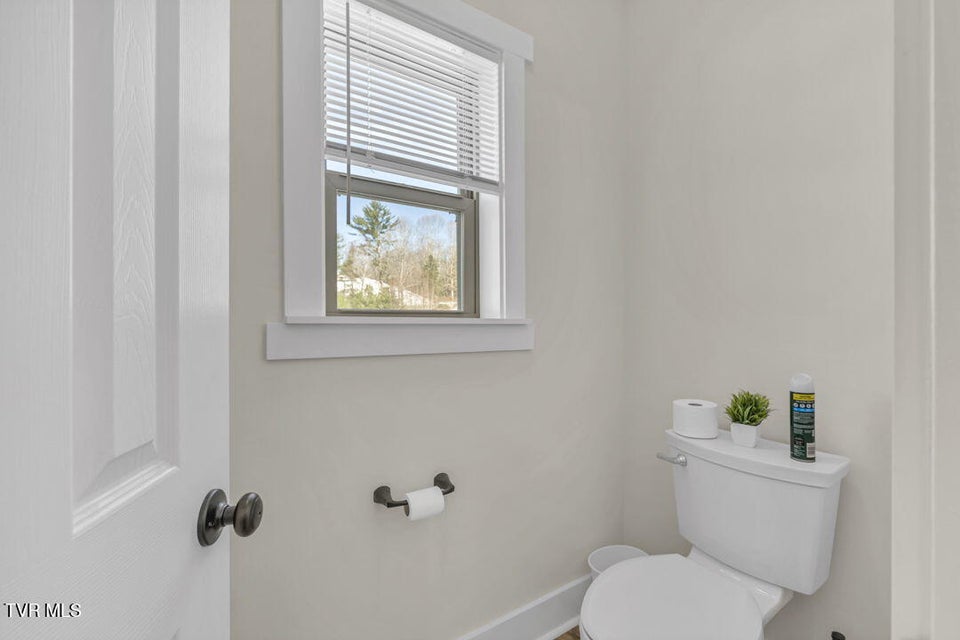 Photo #29: 550 Ridgeview Drive