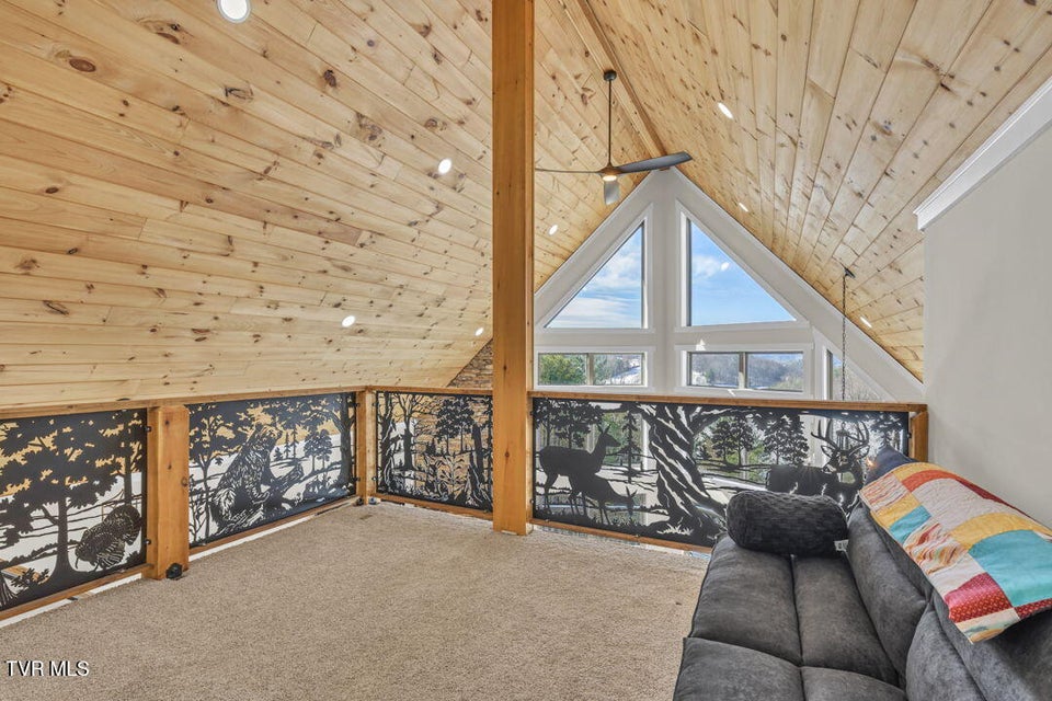 Photo #32: 550 Ridgeview Drive