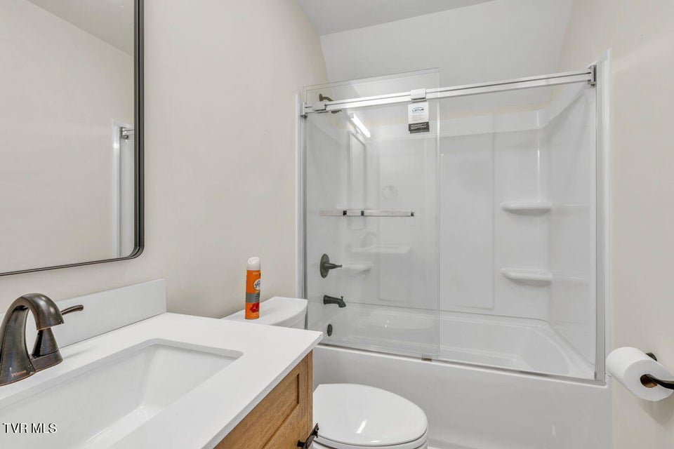 Photo #36: 550 Ridgeview Drive