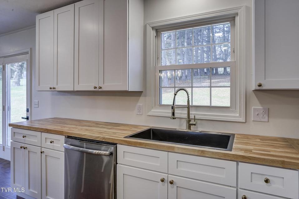 Photo #10: 3017 Winesap Road