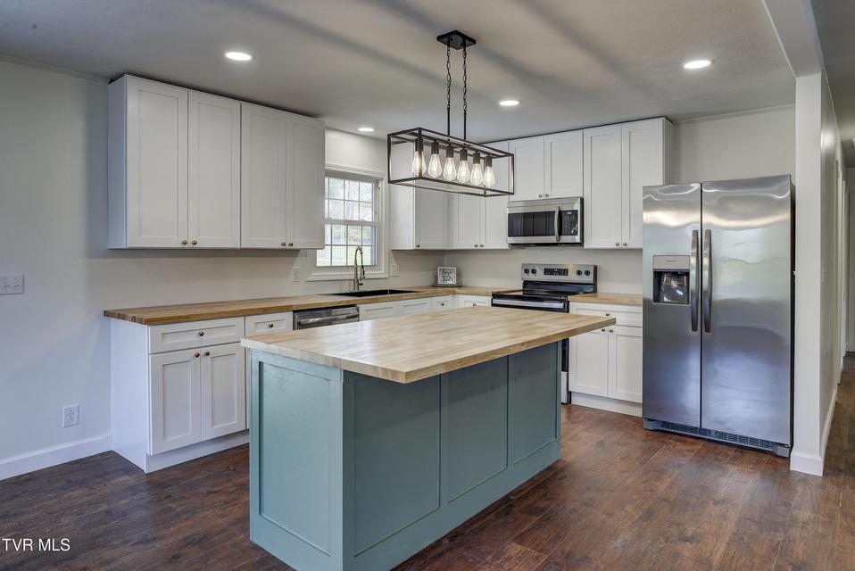 Photo #11: 3017 Winesap Road