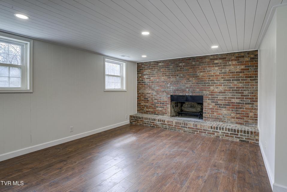 Photo #32: 3017 Winesap Road