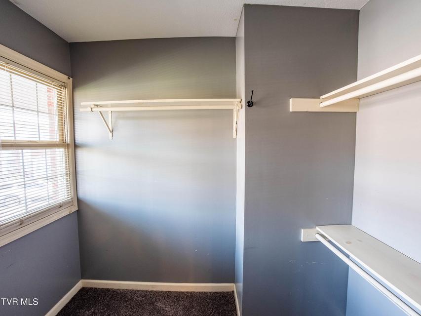 Photo #25: 802 Locust Street