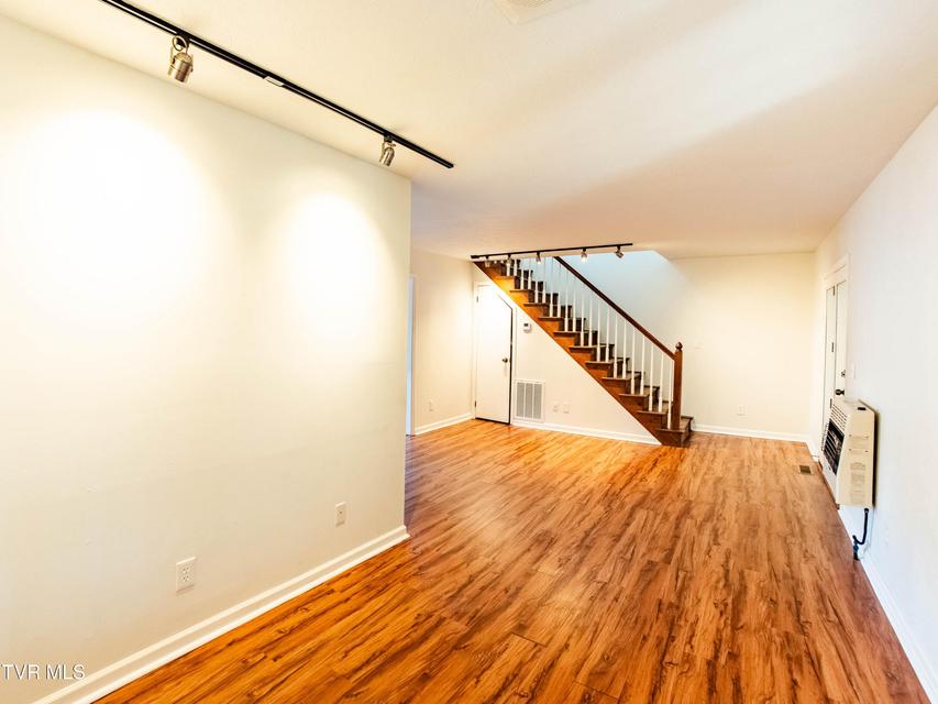 Photo #12: 802 Locust Street