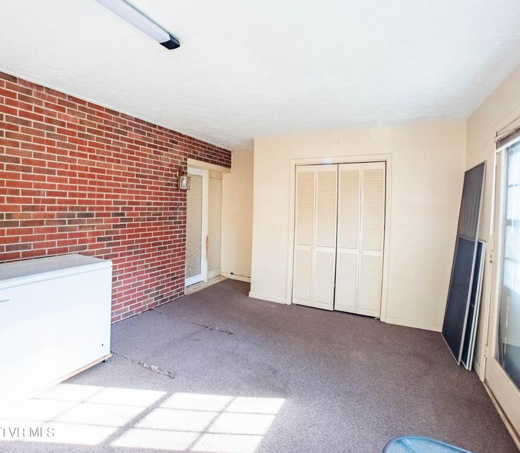 Photo #17: 802 Locust Street