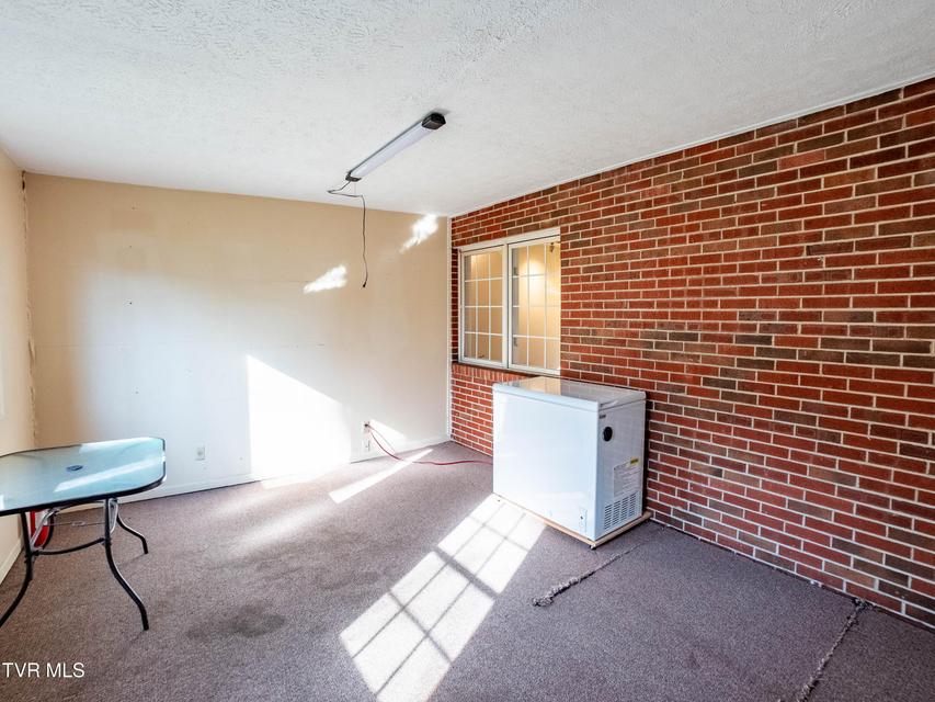 Photo #16: 802 Locust Street