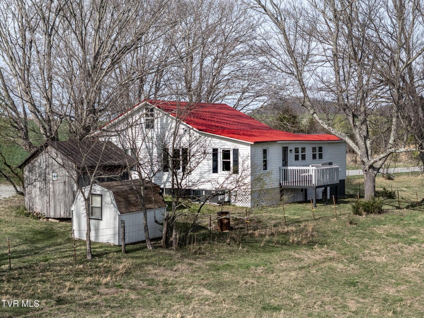 Photo #67: 645 Garrett Hill Road