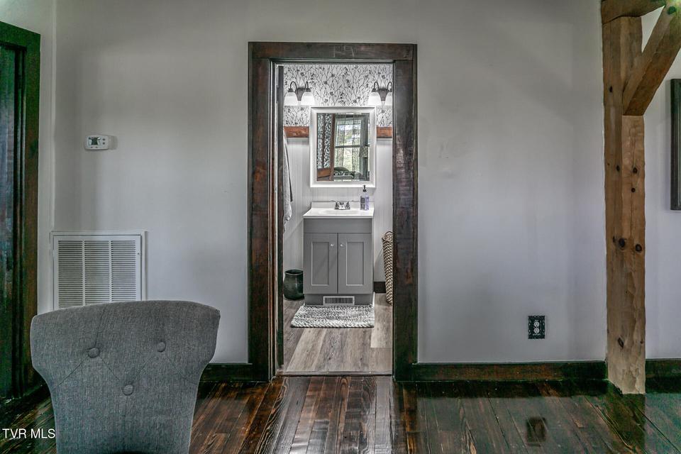 Photo #34: 645 Garrett Hill Road