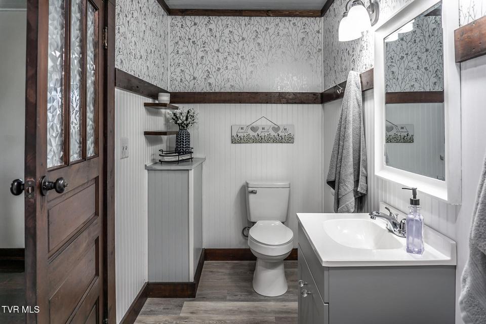 Photo #36: 645 Garrett Hill Road